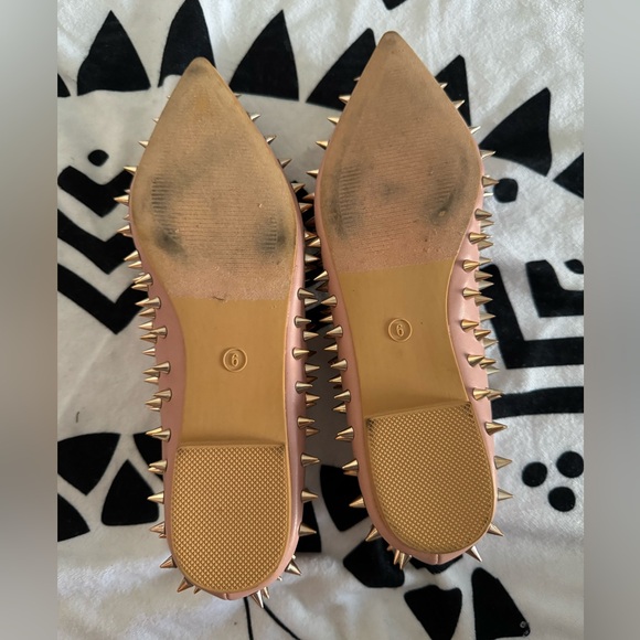 Pink flats with gold spikes - Picture 4 of 5